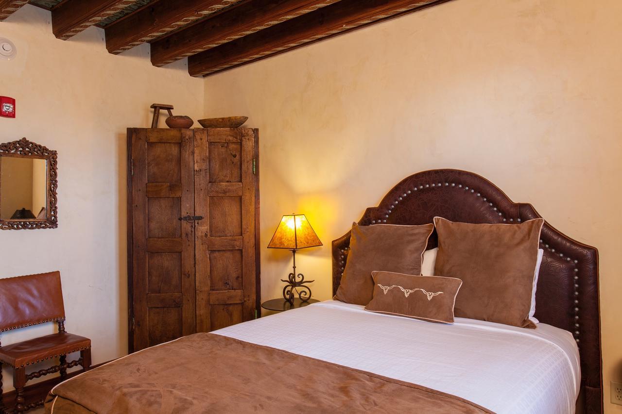 Gage Hotel Маратон Екстериор снимка